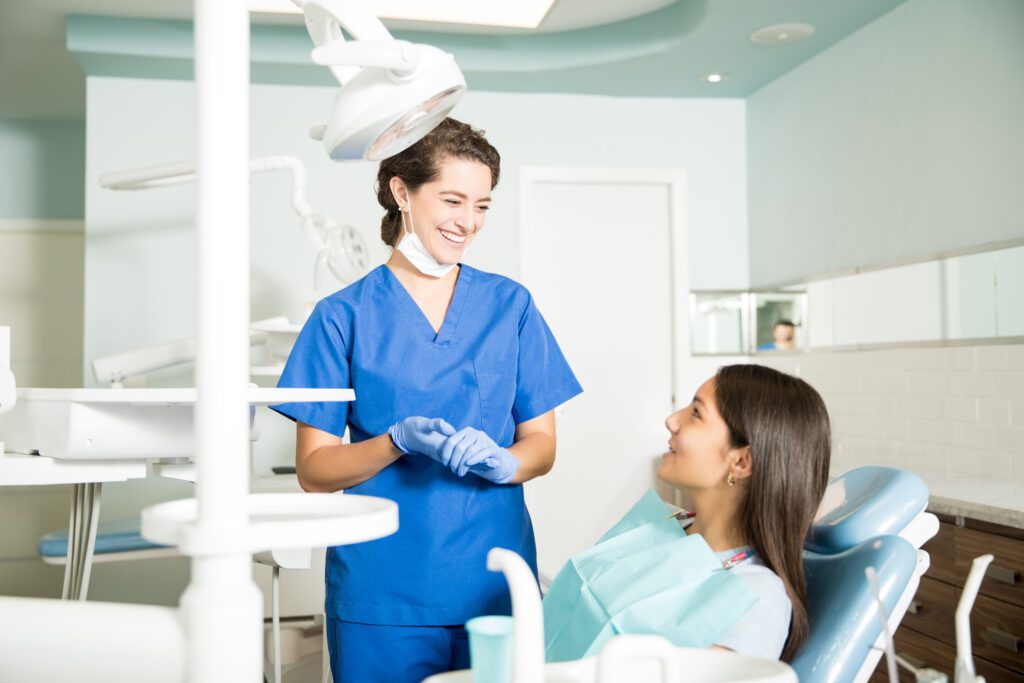Engenharia Oclusal e Implantes Dentários: Como a Distribuição de Forças Define a Durabilidade de uma Reabilitação